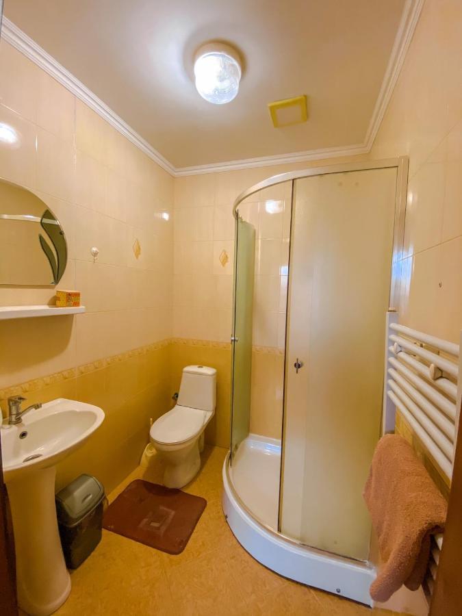 Hotel Domashnya Saduba Mukaczewo Zewnętrze zdjęcie